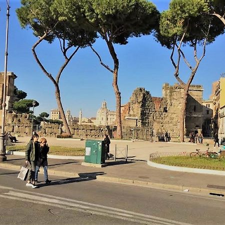Casa Vacanze Colosseum By Alice Roma Exterior foto